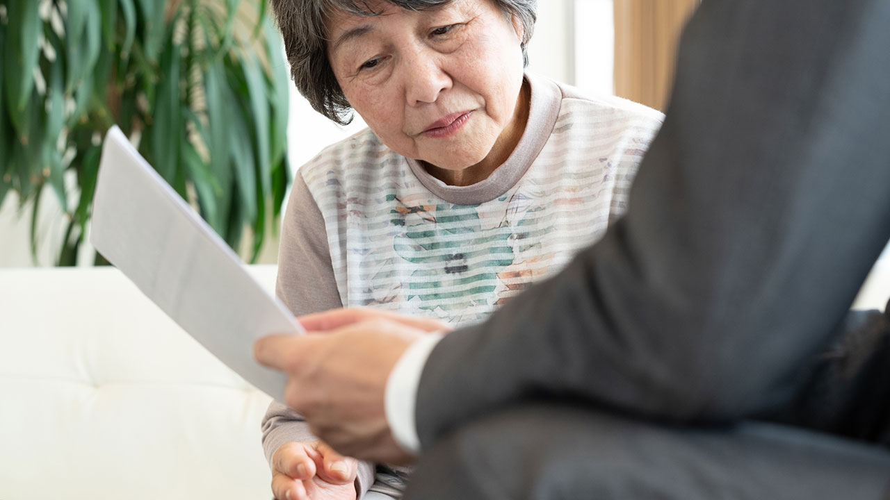 相続税評価額はどうやって出す？路線価方式での土地の計算や株式などの相続財産の計算方法をわかりやすく【税理士監修】